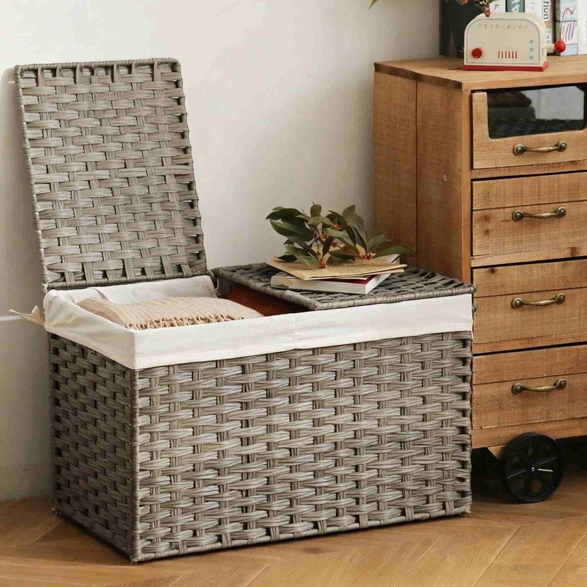 Contenedor de almacenamiento con tapa estilo rat&aacute;n y forro