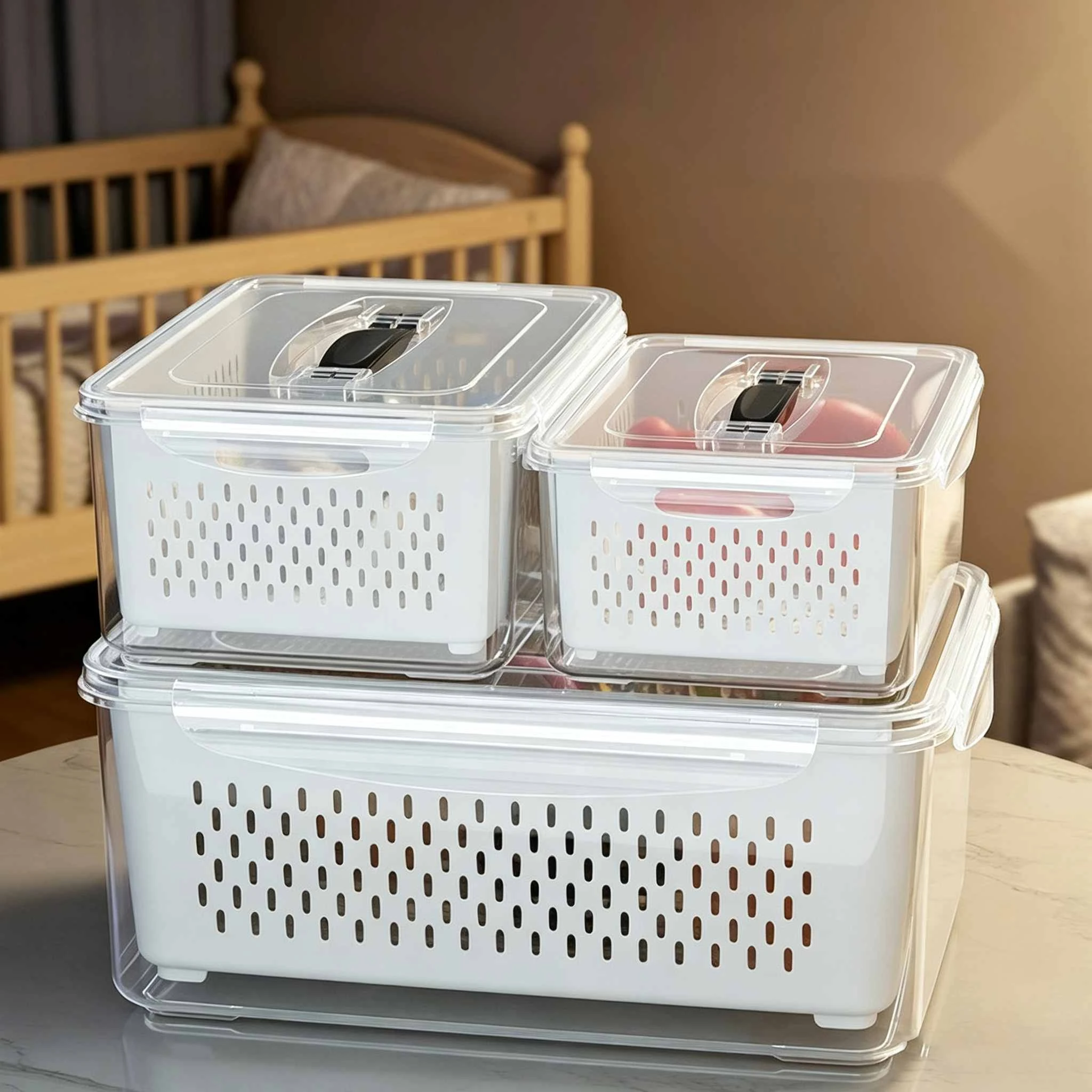 Caja de almacenamiento de pl&aacute;stico con escurridor y asa